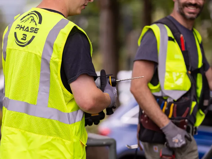 Emergency electrician responding to Monroe home