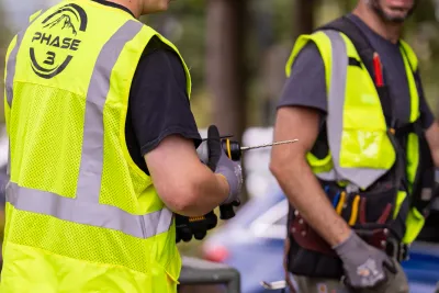 Emergency electrician responding to Monroe home