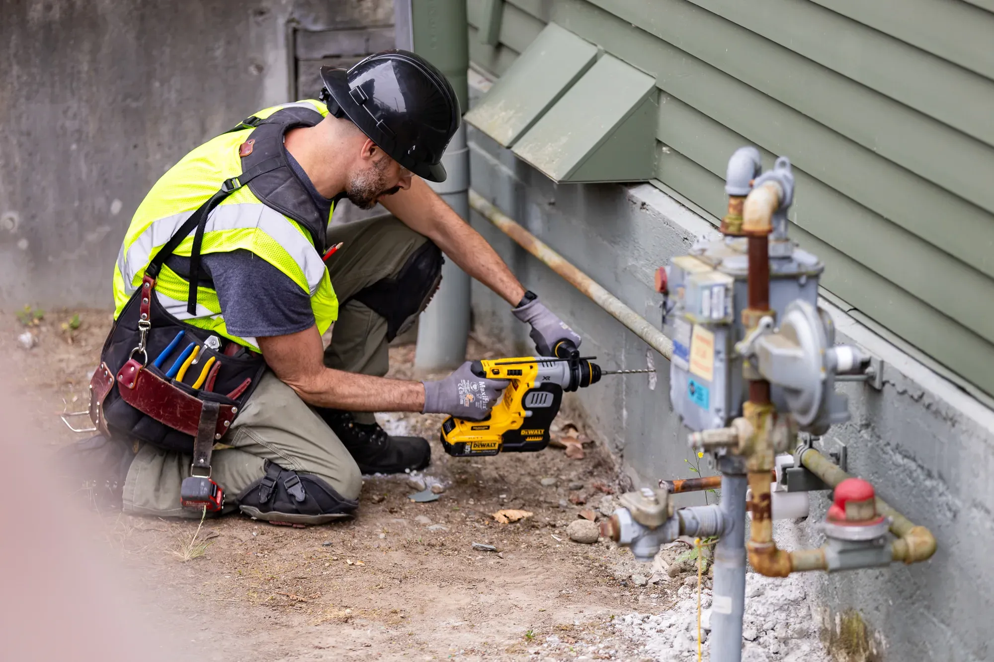 Phase 3 Electric technician installing a residential meter base in Duvall, WA